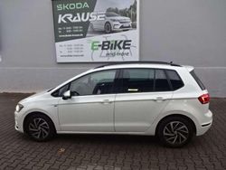 Oryxwhite perlmutteffekt Gebraucht 2018 VW Golf Sportsvan Join Van / Kleinbus | 14.950 € (Fairer Preis)