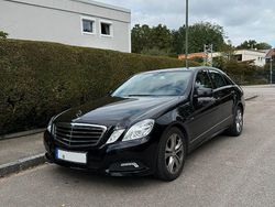 Schwarz Gebraucht 2009 Mercedes E220 Avantgarde Limousine | 13.450 € (Etwas zu teuer)