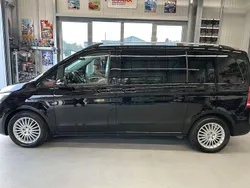 Schwarz Gebraucht 2017 Mercedes V220 Edition Van / Kleinbus | 33.900 € (Fairer Preis)