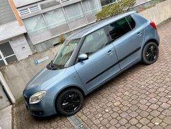 Blau Gebraucht 2009 Skoda Fabia Ambiente Kleinwagen | 2.550 € (Etwas zu teuer)