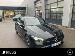 Metalliclack kosmosschwarz Gebraucht 2025 Mercedes A200 AMG Limousine | 36.850 € (Teuer)