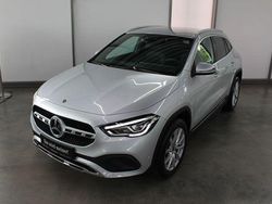 Silber , iridiumsilber metallic Gebraucht 2020 Mercedes GLA200 Business SUV | 31.790 € (Fairer Preis)