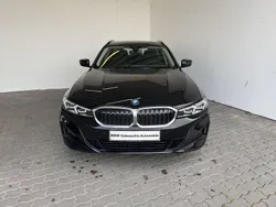 Schwarz Gebraucht 2022 BMW 320e Shadowline Kombi | 27.649 € (Guter Preis)
