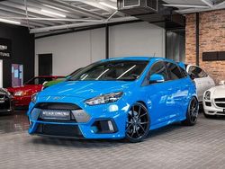 Blau Gebraucht 2017 Ford Focus RS Limousine | 33.990 €