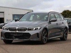 Grau Gebraucht 2024 BMW 330 M Sport Kombi | 38.590 €