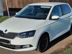 Weiß Gebraucht 2017 Skoda Fabia Drive Kleinwagen | 11.900 € (Fairer Preis)