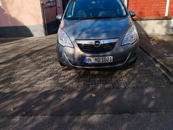 Silber Gebraucht 2011 Opel Meriva Van / Kleinbus | 2.850 € (Guter Preis)