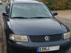 Blau Gebraucht 2000 VW Passat Trendline Kombi | 550 € (Superpreis)