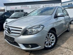 Silber Gebraucht 2012 Mercedes B180 Van / Kleinbus | 10.790 € (Fairer Preis)