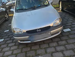 Silber Gebraucht 2000 Opel Corsa Kleinwagen | 1.599 € (Teuer)
