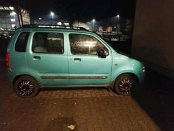 Grün Gebraucht 2000 Suzuki Wagon R Van / Kleinbus | 600 €