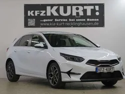 Weiß Neu 2025 Kia Ceed 4 Limousine | 26.990 € (Guter Preis)