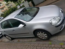 Silber Gebraucht 2004 VW Golf V Kleinwagen | 2.800 € (Fairer Preis)
