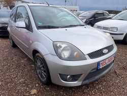 Polarsilber metallic Gebraucht 2007 Ford Fiesta Kleinwagen | 1.650 € (Fairer Preis)