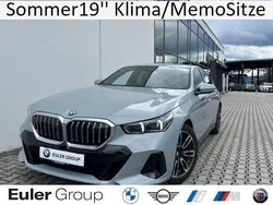 Brooklyn grau metallic Gebraucht 2024 BMW 520 M Sport Limousine | 51.533 € (Superpreis)