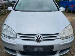 Silber Gebraucht 2004 VW Golf V Kleinwagen | 1.499 € (Fairer Preis)