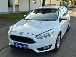 Weiß Gebraucht 2016 Ford Focus Kombi | 6.888 € (Fairer Preis)