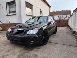 Schwarz Gebraucht 2005 Mercedes C320 Avantgarde Limousine | 4.700 € (Fairer Preis)