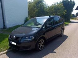 Grau Gebraucht 2018 VW Sharan Van / Kleinbus | 25.295 € (Fairer Preis)