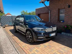 Schwarz Gebraucht 2017 BMW X5 M50 SUV | 35.900 € (Etwas zu teuer)