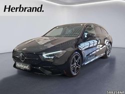 Metalliclack kosmosschwarz Gebraucht 2025 Mercedes 200 AMG SUV | 40.900 €