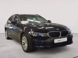 Saphirschwarz metallic Gebraucht 2022 BMW 318 Advantage Kombi | 27.490 € (Guter Preis)
