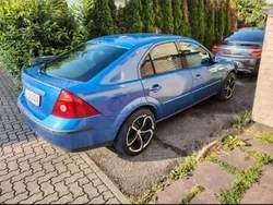 Blau Gebraucht 2003 Ford Mondeo Limousine | 2.100 €