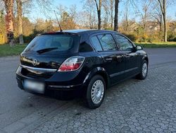 Schwarz Gebraucht 2009 Opel Astra Eco Kleinwagen | 1.750 € (Fairer Preis)