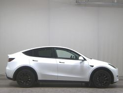 Weiss Gebraucht 2022 Tesla Model Y Long Range AWD SUV | 33.880 € (Superpreis)