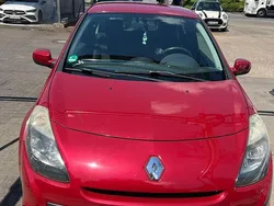 Rot Gebraucht 2010 Renault Clio II Kleinwagen | 1.500 € (Fairer Preis)