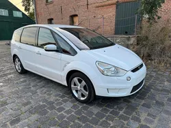 Weiß Gebraucht 2009 Ford S-MAX Individual Van / Kleinbus | 3.200 € (Guter Preis)