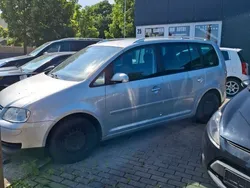 Silber Gebraucht 2005 VW Touran Highline Van / Kleinbus | 2.000 € (Guter Preis)