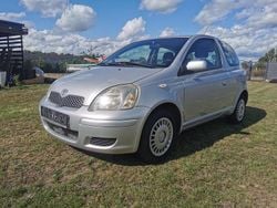 Silber Gebraucht 2005 Toyota Yaris Kleinwagen | 1.100 € (Guter Preis)