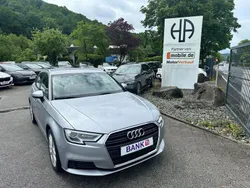 Silber Gebraucht 2016 Audi A3 Sportback Sport Limousine | 12.995 € (Etwas zu teuer)