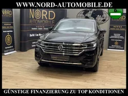 Deep black perleffek (metallic) Gebraucht 2019 VW Touareg R-line SUV | 45.400 € (Guter Preis)