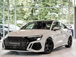 Grau Gebraucht 2023 Audi RS3 Sport Kleinwagen | 61.900 € (Fairer Preis)