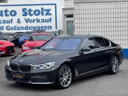 Grau Gebraucht 2016 BMW 750 Executive Limousine | 29.800 € (Guter Preis)