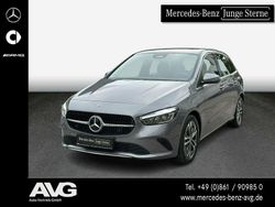Grau Gebraucht 2024 Mercedes 220 Advanced Limousine | 28.800 € (Superpreis)
