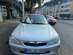 Silber Gebraucht 1999 Mazda 323F Limousine | 1.750 €