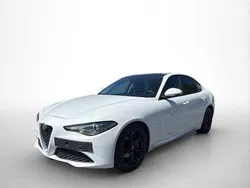 Gebraucht 2019 Alfa Romeo Giulia Super Limousine | 26.880 € (Teuer)