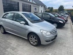 Silber Gebraucht 2006 Mercedes B150 Van / Kleinbus | 2.500 € (Guter Preis)