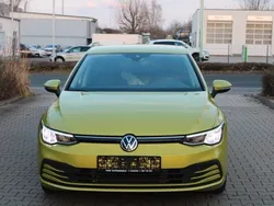 Limonengelb metallic Gebraucht 2021 VW Golf VIII United Limousine | 19.999 € (Fairer Preis)