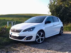 Weiß Gebraucht 2017 Peugeot 308 GT-line Limousine | 9.600 € (Fairer Preis)