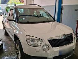 Weiß Gebraucht 2012 Skoda Yeti SUV | 6.450 € (Fairer Preis)