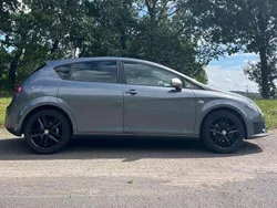 Grau Gebraucht 2012 Seat Leon FR Limousine | 7.000 € (Fairer Preis)