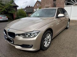 Silber Gebraucht 2014 BMW 320 Sport Line Limousine | 12.799 € (Fairer Preis)