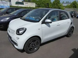 Weiß Gebraucht 2015 Smart ForFour Proxy Kleinwagen | 9.490 € (Teuer)