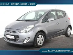 Grau Gebraucht 2011 Hyundai ix20 Van / Kleinbus | 5.850 € (Guter Preis)