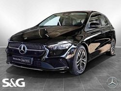 Metalliclack kosmosschwarz Gebraucht 2024 Mercedes B200 Progressive Van / Kleinbus | 30.780 € (Guter Preis)