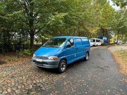 Blau Gebraucht 2003 Toyota HiAce Van / Kleinbus | 6.700 € (Teuer)